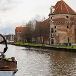 Houseboat \'Boat Boutique\'