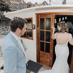 Houseboat \'Boat Boutique\'